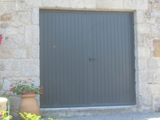 Porte de garage Menuiserie Cassin